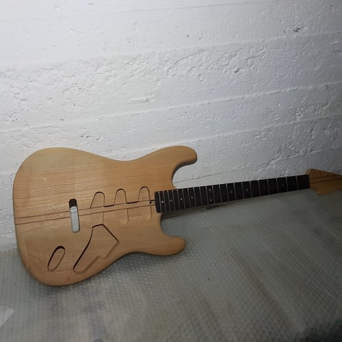 Swamp ash neck through - ash,